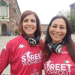 La carica dei 500 per lo sport &ldquo;di strada&rdquo;, cuffie e Zumba: &laquo;La palestra &egrave; la citt&agrave;&raquo;