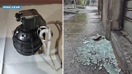 In carrozzina spara col fucile contro il bar: in casa una bomba delle guerre jugoslave
