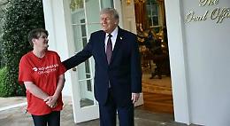 Donald Trump e l'ordine Mc Donald's, 100 dollari di mancia per promuovere il taglio delle tasse