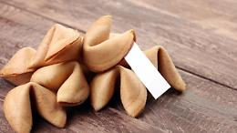 Biscotti della fortuna, la verit&agrave; che sorprende: non sono cinesi