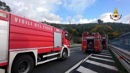 Traffico interrotto tra Torino e Pino: albero cade in carreggiata, traforo chiuso e viabilit&agrave; in tilt