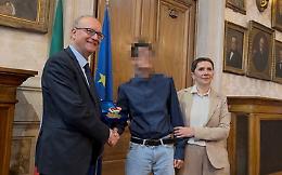 Valditara premia lo studente che ha salvato la prof accoltellata: &ldquo;Hai avuto coraggio, siamo fieri di te&rdquo;