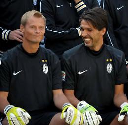 Il toccante messaggio di Buffon per Manninger: "Un amico e una persona che ho sempre ammirato"