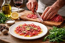 Carne all&rsquo;Albese: il simbolo della primavera nella tradizione piemontese