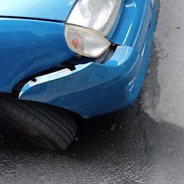 Scontro in strada e fuga sul monopattino: il caso di Barriera