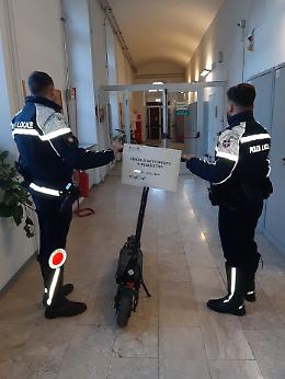 Monopattini e bici fuori legge: maxi operazione in Barriera