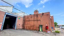 Incendio a Beinasco, emergenza finita: rogo spento e stabilimento sotto sequestro