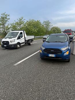 Scontro sul raccordo Torino-Caselle, tre auto coinvolte all'altezza di Borgaro