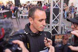 Zerocalcare in piazza: &laquo;Qui come il G8&raquo;. Aska: &laquo;Il 1&deg; Maggio festa nel palazzo&raquo;