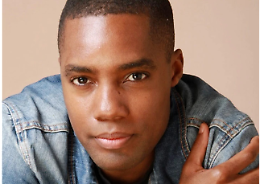 A scuola di recitazione con Reece Richards, la star di Netflix torna a Torino