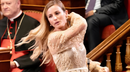 "Bullizzata dalla sinistra". Il caso Venezi divide la politica