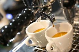 Controlli fiscali a Nichelino: sanzionato un bar per caff&egrave; senza scontrini