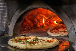 Mangiare fuori &egrave; sempre pi&ugrave; caro: Bolzano e Sassari tra le citt&agrave; dove si spende di pi&ugrave;