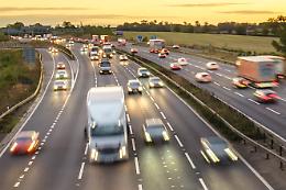 Stop ai cantieri verso il mare: corsie libere sulla Torino-Savona