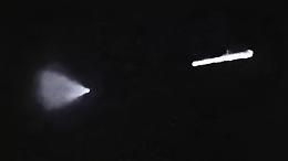 &laquo;C'&egrave; un Ufo nel cielo&raquo;. Migliaia di testimoni, foto e video: ecco di cosa si trattava