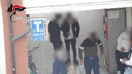 Nel residence del dentista vivevano (in nero) braccianti e spacciatori