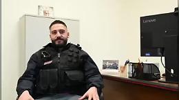 Torino, l&rsquo;agente aggredito rompe il silenzio: &laquo;Mi sono ritrovato circondato. Chiunque avrebbe avuto paura&raquo;