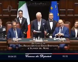 Re Carlo III parla in italiano alla Camera: «E poi uscimmo a riveder le stelle» (VIDEO)