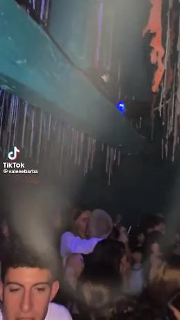 Damiano riparte da Martina: guarda il video del bacio dello scandalo