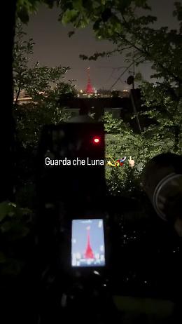 La Mole Antonelliana sfiora la Luna: lo spettacolo celeste catturato da Valerio Minato su Torino