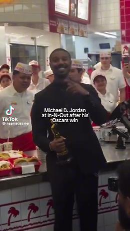Dall'oro dell'Oscar agli hamburger: Michael B. Jordan festeggia il trionfo in un fast food