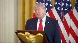 Trump attacca Macron sulla moglie, il presidente francese replica: &ldquo;Parole non all&rsquo;altezza&rdquo;