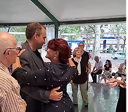 Il sindaco torna in pista (da ballo) e va di briscola: in agenda anche il petanque