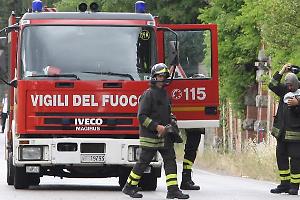 Ciriè: furgone avvolto dalle fiamme in strada San Maurizio, salvo l'autista