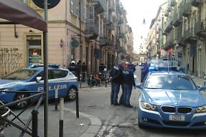 Sangue a San Salvario, pugnalato dieci volte per la droga: tre arresti