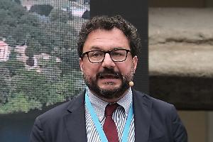 «Sicuri  faccia gli interessi della città?» Le ombre sull’assessore all’Urbanistica