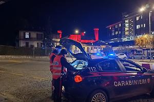 Vandalismo nella notte a Nichelino, fermati due diciottenni in via Deledda