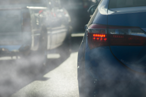 Smog a Torino, scatta il semaforo arancione: blocco in 33 comuni