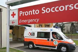 Ancora un dramma a Volpiano, auto contro moto: 14enne in codice rosso