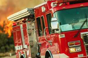 Incendio boschivo tra Baldissero e Vidracco: i vigili del fuoco al lavoro da ore