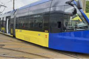 Il tram 3 torna in piazza Hermada con mezzi più capienti