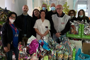 Oltre 300 uova di cioccolato per i piccoli pazienti del Regina Margherita