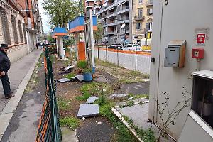 Il benzinaio abbandonato diventa un rifugio di senzatetto