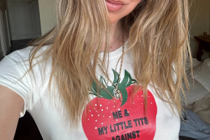 Bufera su Chiara Ferragni: “Me and my little tits” nel giorno della morte di Papa Francesco. Scoppia la polemica social