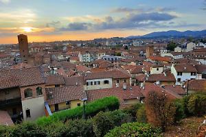 Chieri, commercio locale in crisi: le nuove tariffe di sosta minacciano la sopravvivenza dei negozi