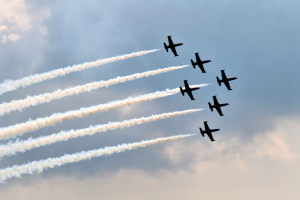 Alta tensione nel Pacifico: elicotteri cinesi sorvolano isole contese, Tokyo protesta