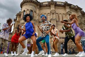 Il ritorno in grande stile di cabaret e varietà