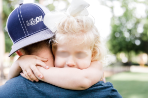 «Mio zio mi ha stuprata da bambina». Ma la giudice lo assolve perché "Il fatto non sussiste"