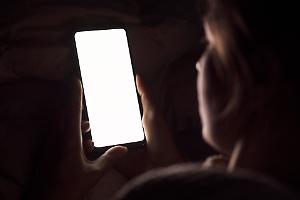 Fregene, suocera accoltellata nel sonno: la nuora ha cercato sul web come rimuovere il sangue