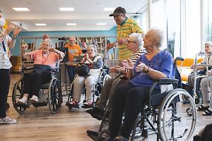 Lavoro precario e dignità negata: il caso delle lavoratrici della RSA Poliziano