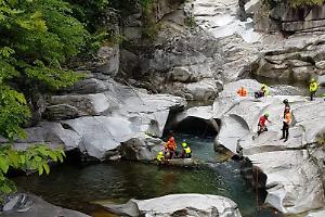 Tragedia agli Orridi di Uriezzo: turista muore dopo essere scivolato in acqua