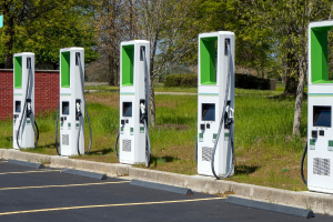 Auto elettriche, nuova maxi ricarica vicino allo Juventus Stadium: 8 colonnine ultra-fast in funzione