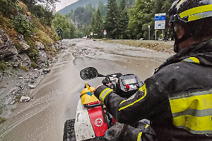 Un morto nell'esondazione a Bardonecchia, recuperato il corpo dell'uomo travolto dal fango