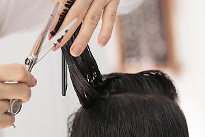 Confartigianato: aumento degli abusivi nel settore estetico e dell'acconciatura, rischio per la salute dei cittadini