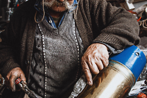 Sempre più pensionati tornano al lavoro: tra necessità e voglia di restare attivi, l’Europa si spacca in due