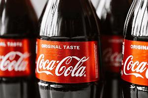 Coca-Cola cambia ricetta: svolta della celebre bevanda americana